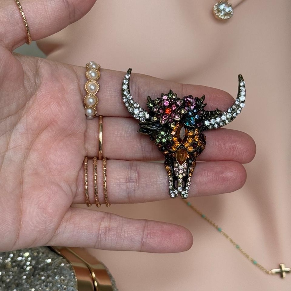 Colorful Rhinestone Bull Skull Brooch. - Picture 7 of 8
